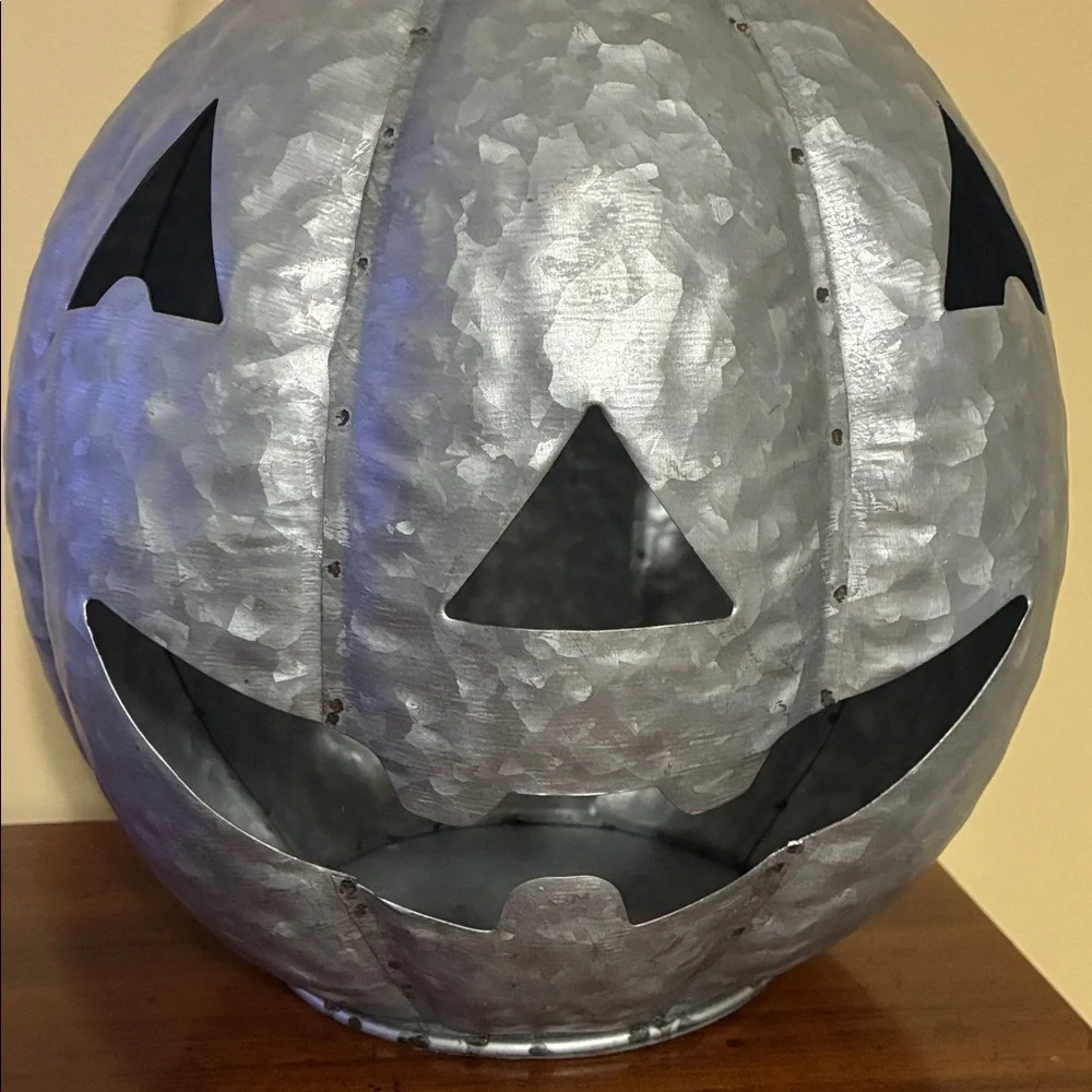Ashland - Galvanize Jack-O-Lantern Luminaria - Picture 4 of 11